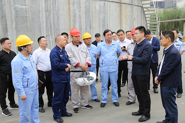 縣委副書記、縣長(zhǎng)王智到萬(wàn)基控股集團(tuán)進(jìn)行節(jié)前安全檢查