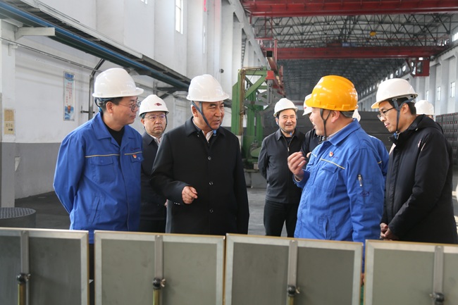 青海省委常委、海東市委書記烏拉孜別克·熱蘇力汗一行到萬(wàn)基控股集團(tuán)調(diào)研