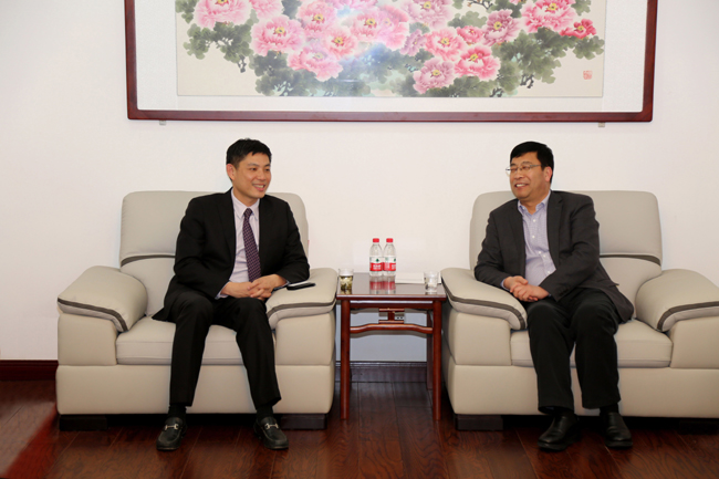 廣東英聯(lián)包裝股份有限公司董事長、總經(jīng)理翁偉武一行到我公司訪談